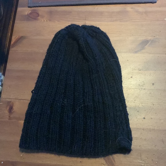 Black knitted Toque - Picture 2 of 2